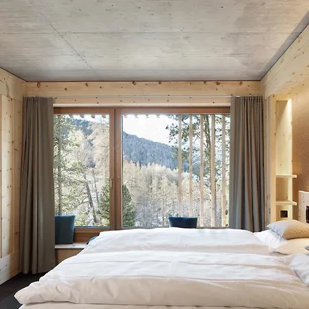 Alpine Chesa Al Parc *