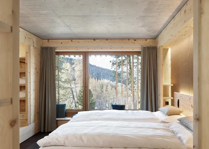 Alpine Chesa Al Parc *